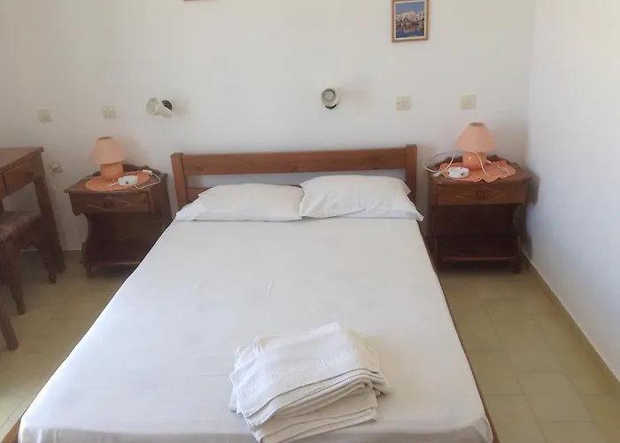 Rania Antiparos Town